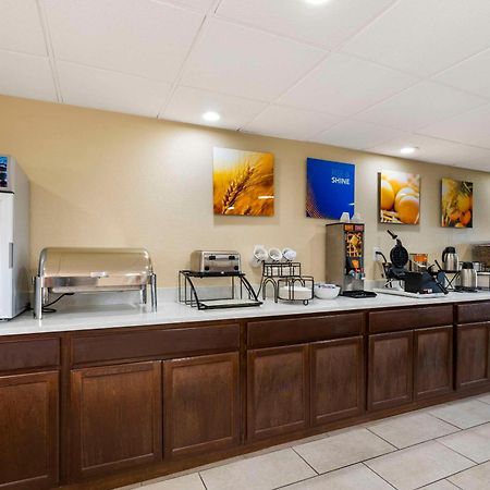 Comfort Inn & Suites North At The Pyramids Indianapolis Extérieur photo