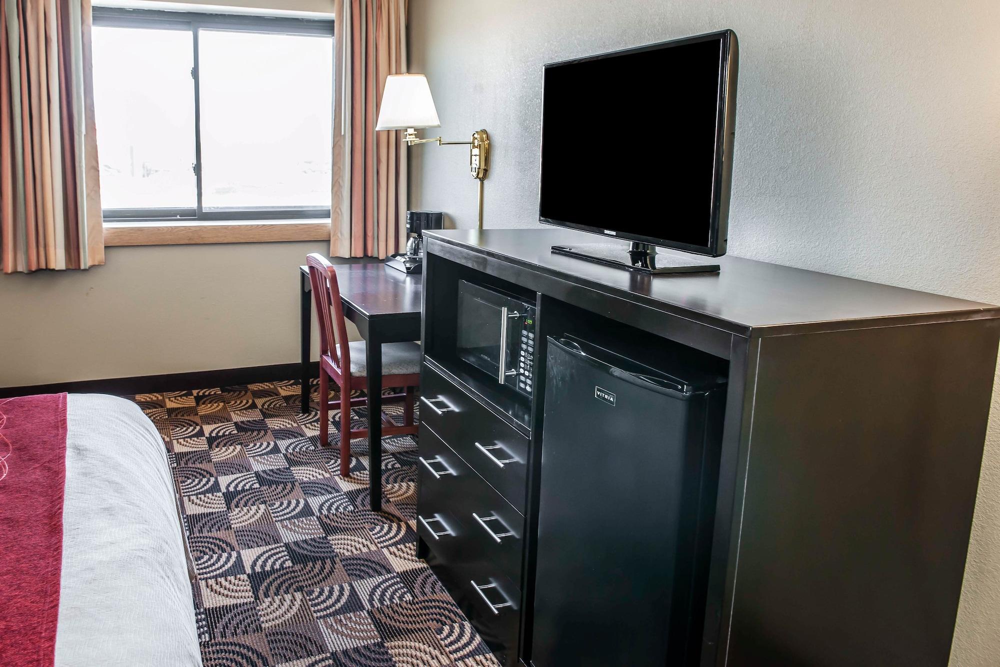 Comfort Inn & Suites North At The Pyramids Indianapolis Extérieur photo